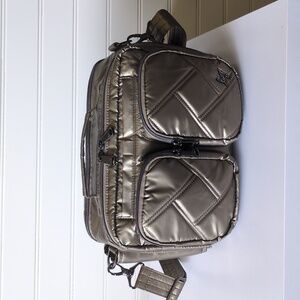 Lug rider crossbody bag